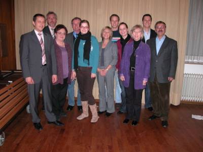 2007-2009: Der Vorstand (v.l.n.r.): Stephan Heller, Klaus Lenz, Hannelore Zwierlein, Hubert Rost, Ulrike Franz, Ulrike Scholl, Stefan Striebinger, Katja Schulze-Berge, Marianne Schulze-Berge, Martin Binder, Leonhard Sebastian