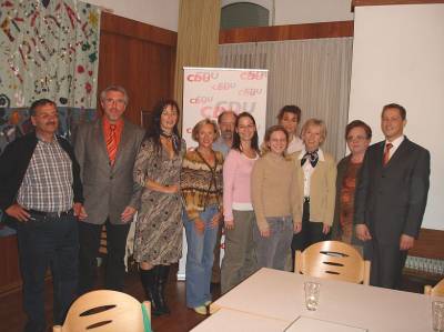 2005-2007: Der neue Vorstand der CDU: (v.l.n.r. Leo Sebastian, Klaus Lenz, Iris W�rner, Ulrike Scholl, Norbert Schwarz, Katja Schulze-Berge, Susanne Schwarz, Pia Winter, Marianne Schulze-Berge, Hannelore Zwierlein, Stephan Heller. (Es fehlen Michaela Heller und Hubert Rost). 