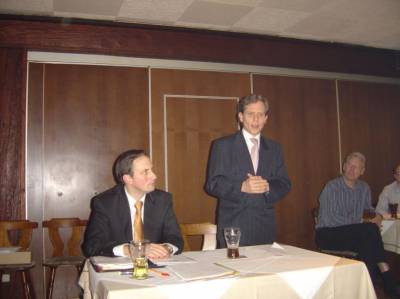 Der damalige Ortsvorsitzende Joachim Greiff mit Michael Elster, dem Kreisvorsitzenden der CDU. 